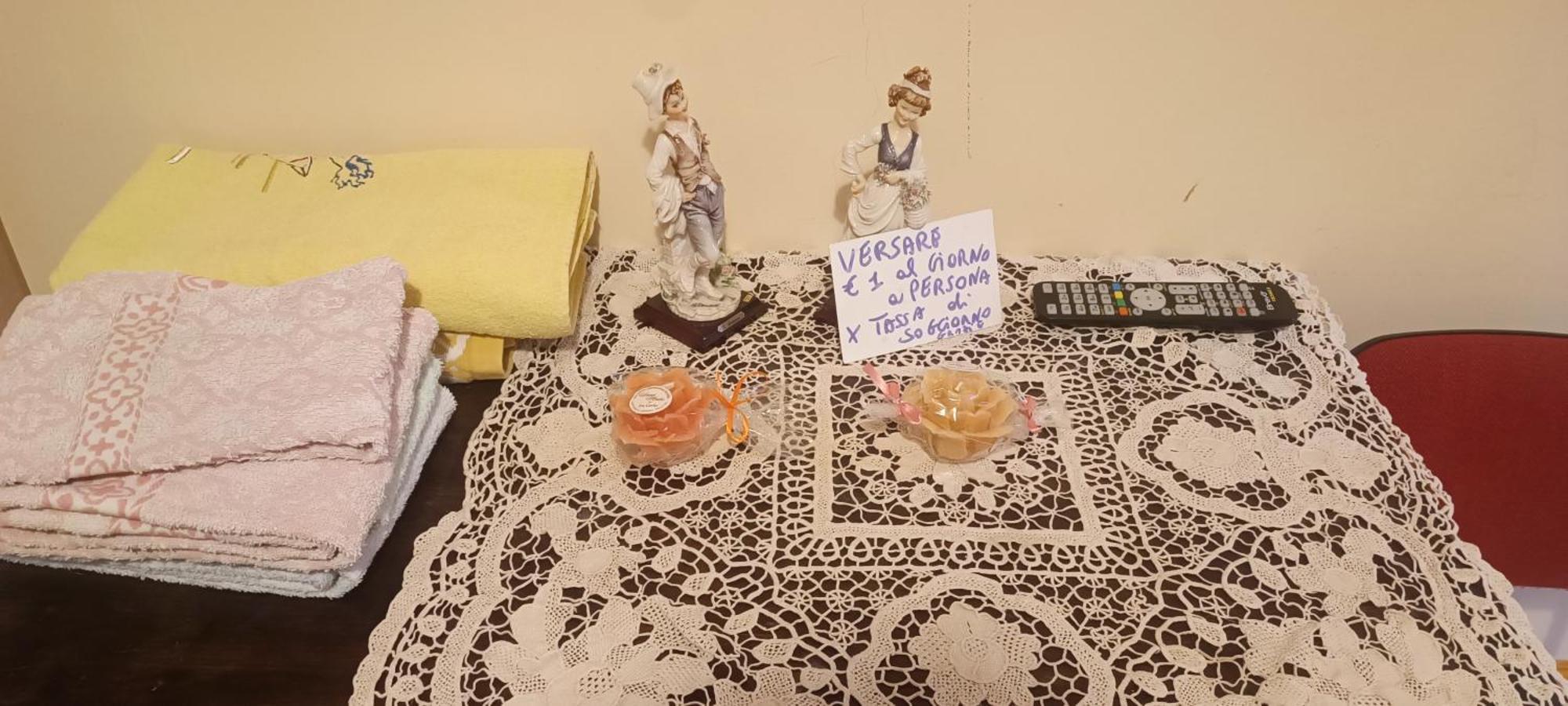 סולמונה Dietro Piazza Maggiore מראה חיצוני תמונה
