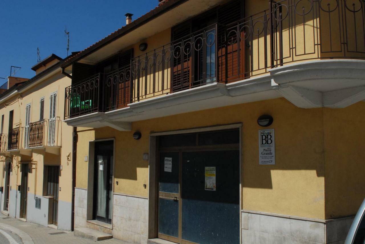 סולמונה Dietro Piazza Maggiore מראה חיצוני תמונה